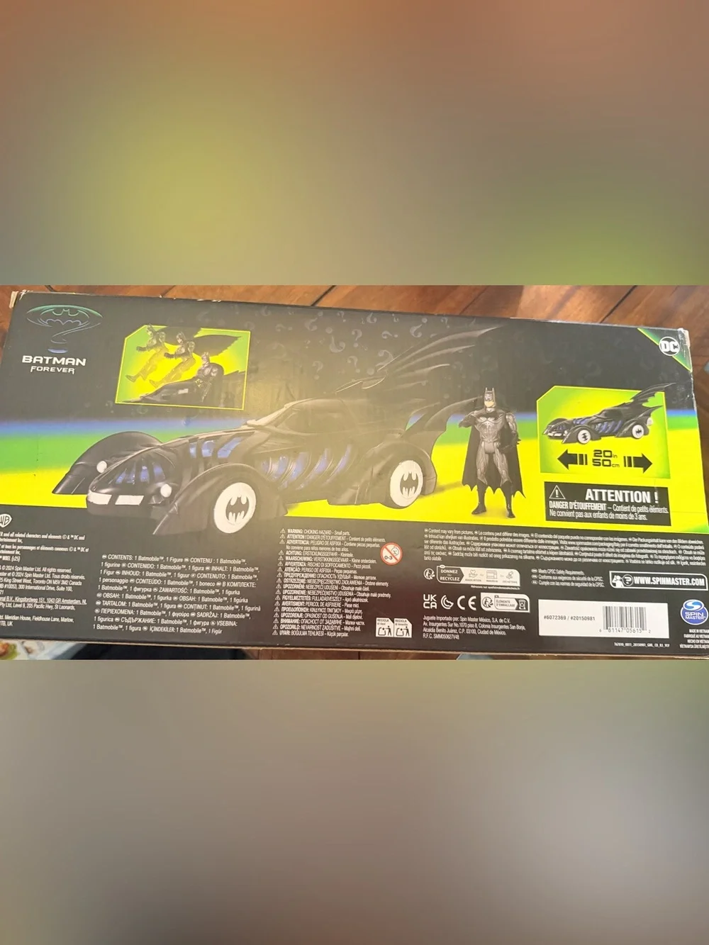 Batman and Batmobile from Batman Forever- Exclusive and Retro Collection 4+